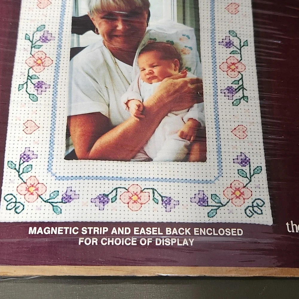 New Berlin Picture That Floral Photo‎ Frame Cross Stitch Kit Magnetic Easel 2169